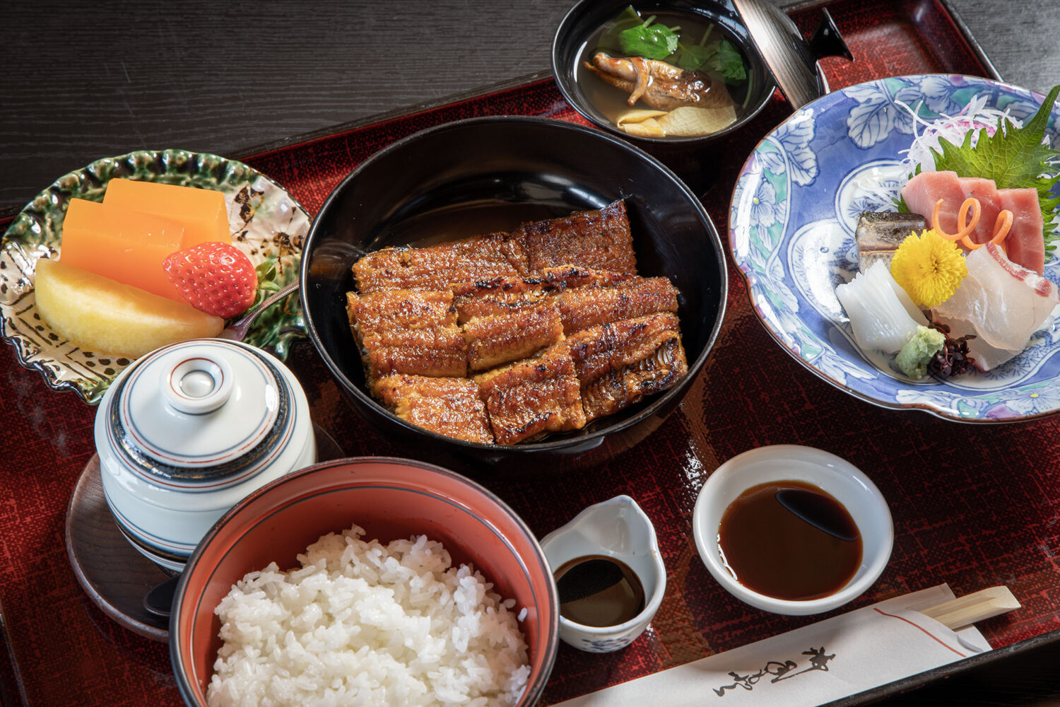 うなぎ料理の外観
